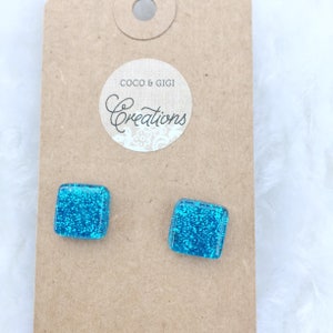 Resin glitter studs