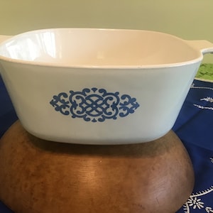 Vintage Corning Ware Casserole Baking Dish with Blue Medallion Design, 2.5 Quart.
