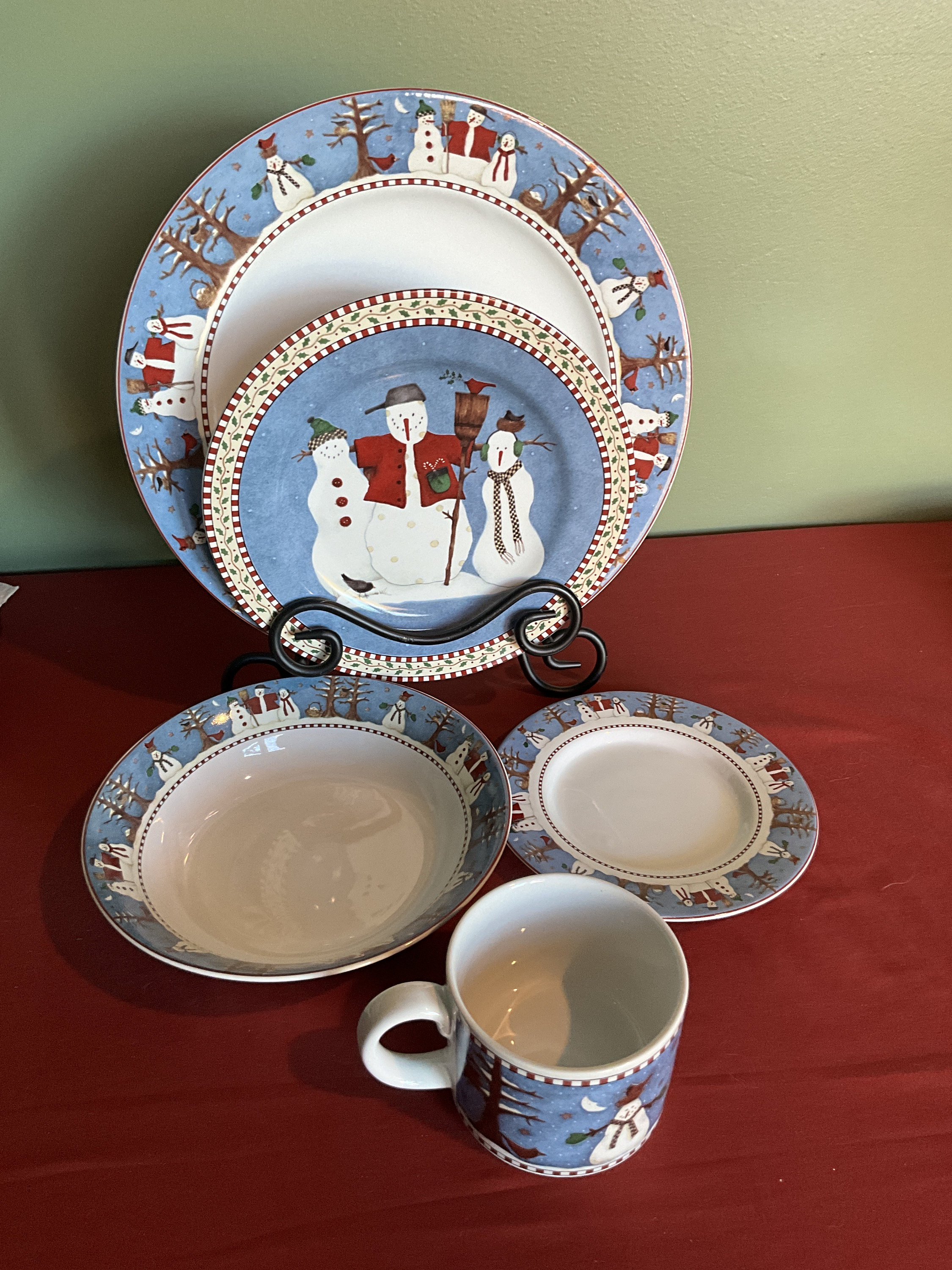 Blue Snowflake Dinnerware