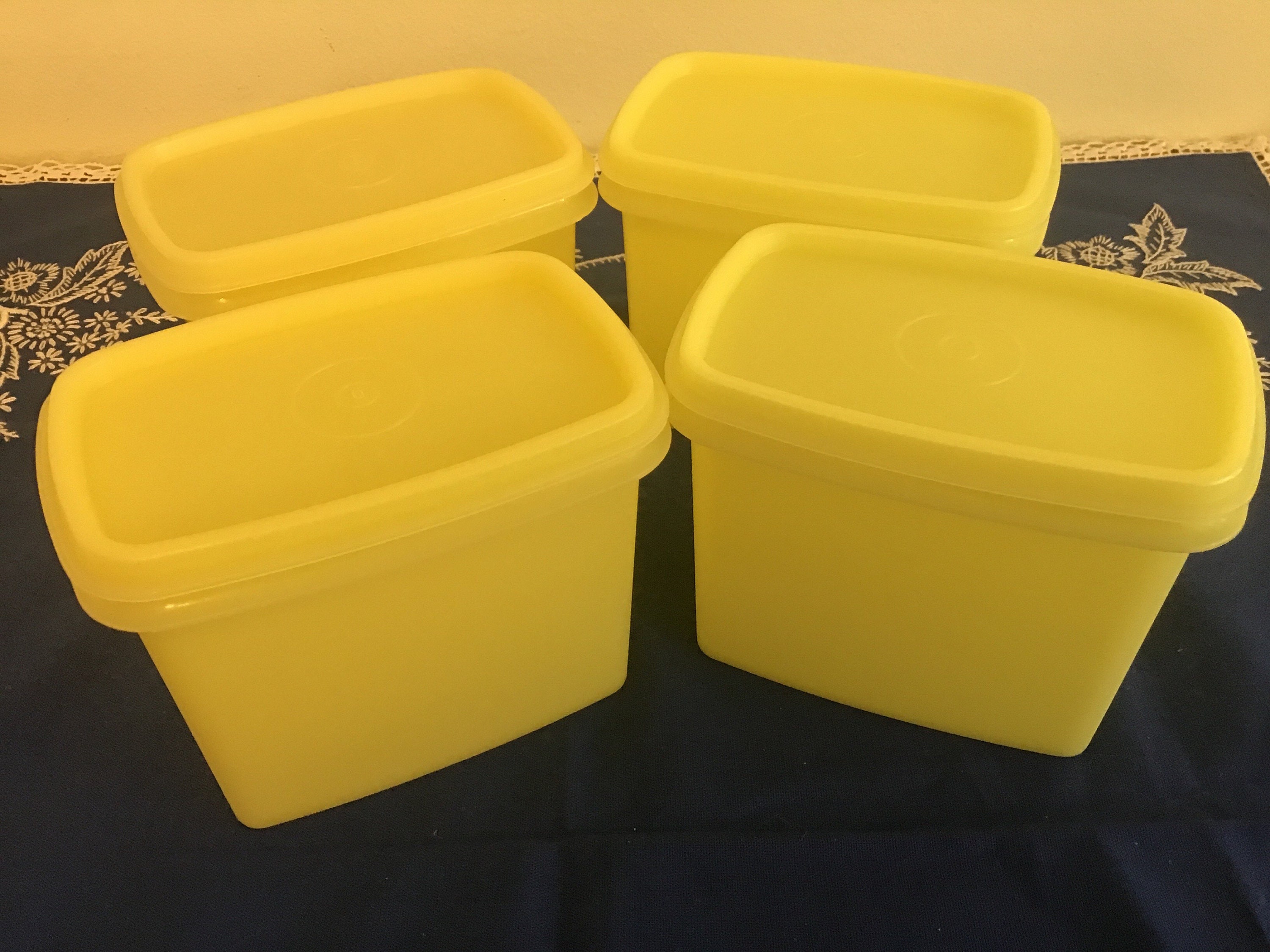 タッパーウェアー イエロー 保存容器4個セット キッチン ケース