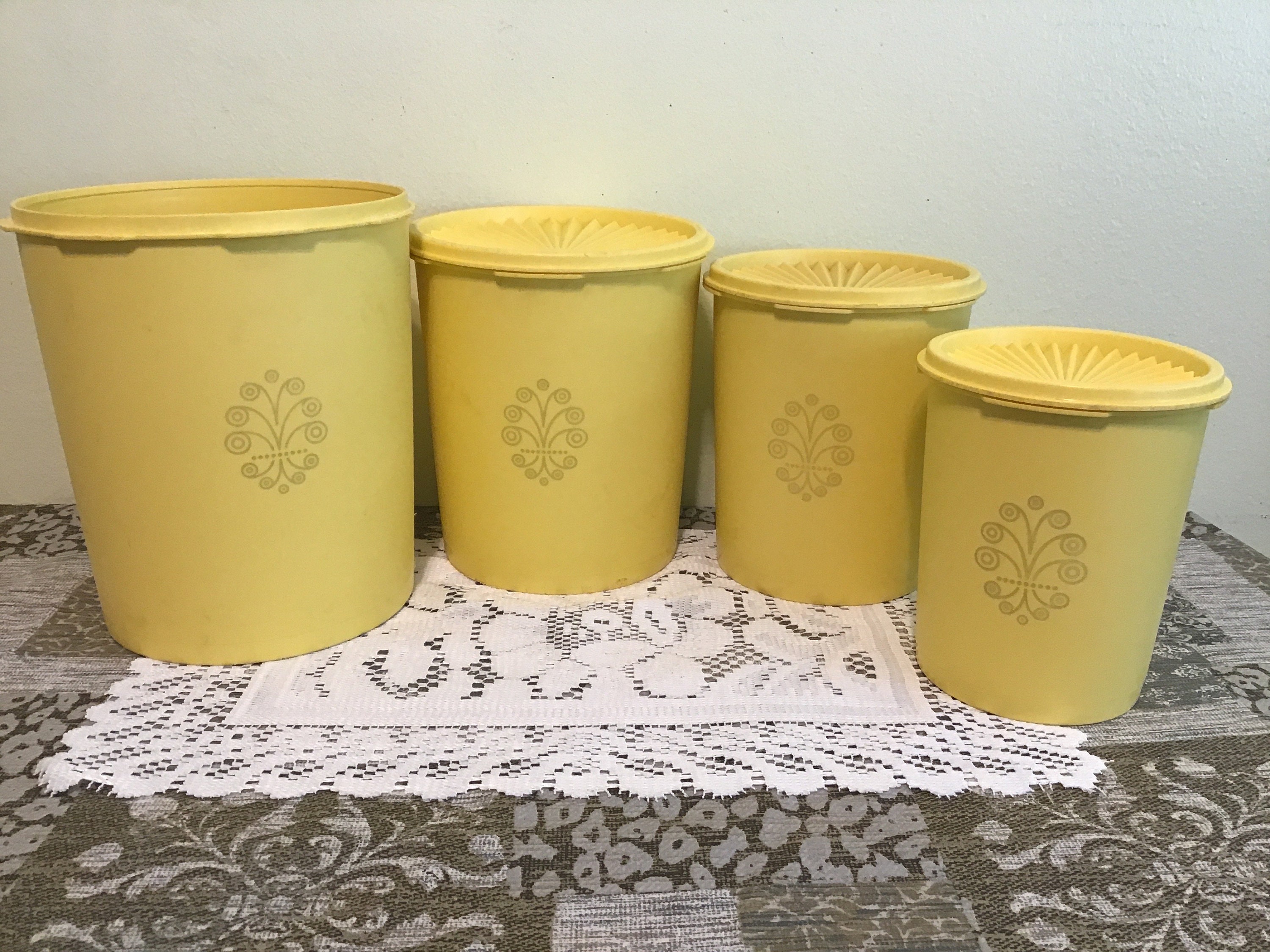 Set of 3 Tupperware Servalier Yellow Gold Nesting Canisters with Lids