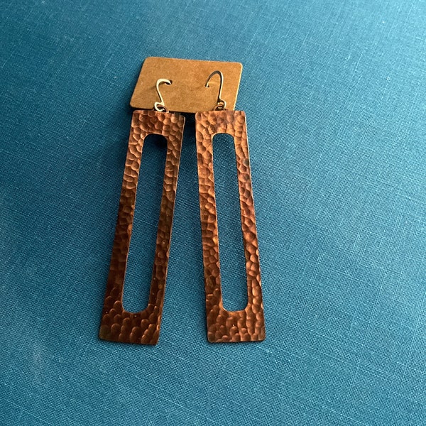 Vintage hand made, hammered copper earrings.