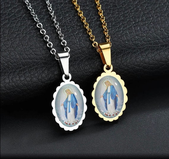 Exquisite 10K White Gold Catholic Blessed Virgin Mary Oval Medal Pendant  Necklace (16