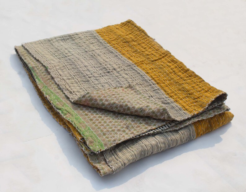 Reversible Kantha Quilt Vintage Kantha Blanket Twin Size Kantha Bedspread Handmade Patchwork Kantha Throw Floral Design Kantha Bed Cover
