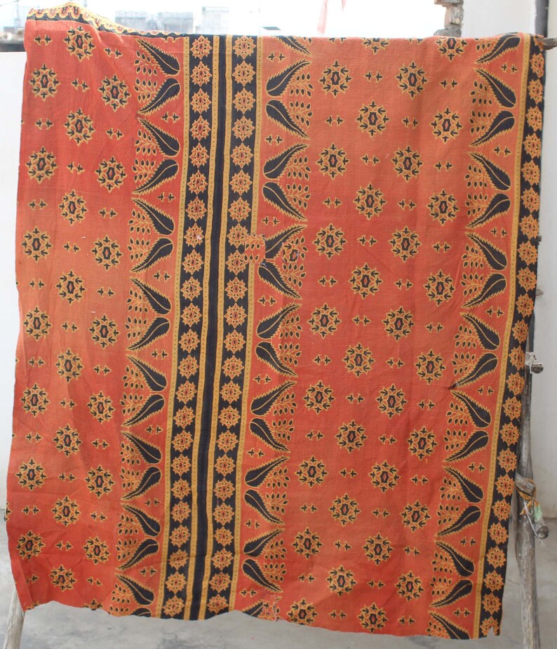 Handmade Kantha Quilt Floral Design Reversible Kantha Blanket Indian Sari Kantha Throw Bohemian Kantha Bedspread Cotton Kantha Bed Cover