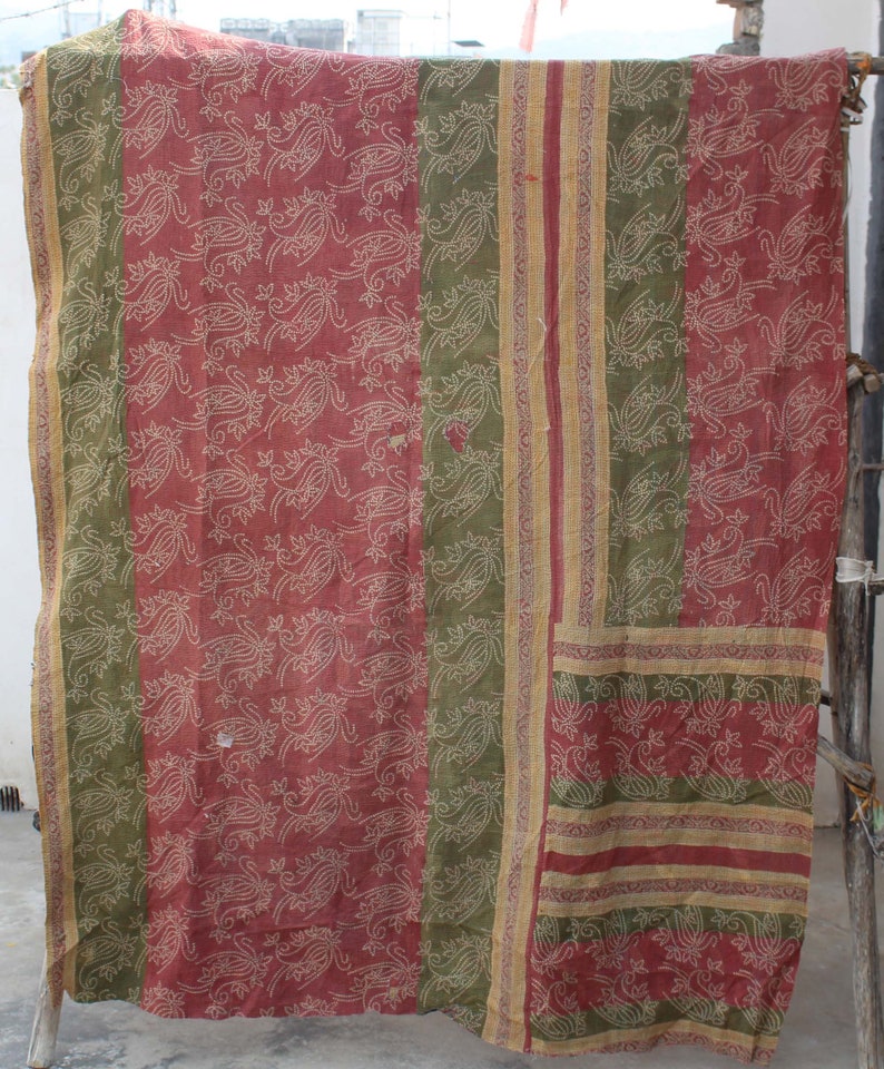 Handmade Kantha Quilt Floral Design Reversible Kantha Blanket Indian Sari Kantha Throw Bohemian Kantha Bedspread Cotton Kantha Bed Cover