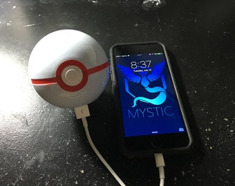 Pokeball USB Power Bank Charger