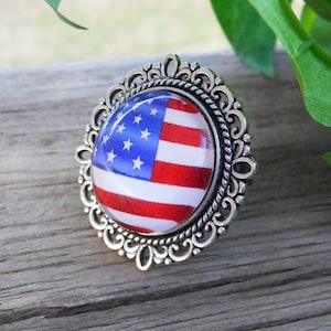 Anel com bandeira americana: moldura com acabamento em prata antiga, joia patriótica