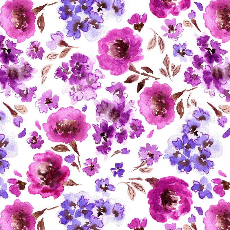 Op de afbeelding: Een naadloos patroon met aquarel illustraties van paarse en roze bloemen. De bloemen zijn gerangschikt in een herhalend patroon op een witte achtergrond.