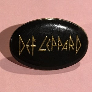 vintage DEF LEPPARD pin 80s New Wave Classic Rock Emo rEtRo Attire Pop Heavy Metal Hard Rock Music
