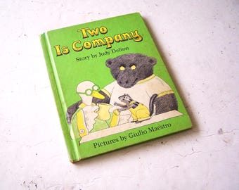 Two is Company by Judy Delton, Weekly Reader Children's Book Club, Children's Story, American Product, Children's Animal Story, Short Story