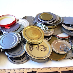 Lote de 50 tapas redondas de metal para latas de comida, material para manualidades y arte en metal, ensamblaje, tapas de latas recicladas, producto estadounidense, tapas de latas recicladas