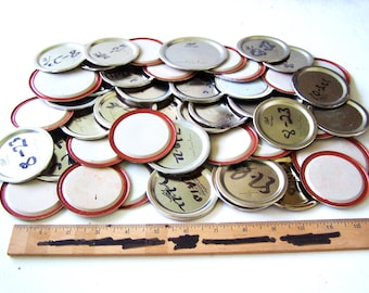 Lote de 50 tapas de conservas usadas, material para manualidades y arte de metal, ensamblaje, tapas de tarros de comida recicladas, producto estadounidense, tapas de tarros recicladas