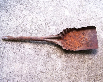 Vintage Rusty Coal or Stove Ash Shovel, Collectible Tool, American Seller, Farm Decor, Rusty Tools, Old Rusty Stuff, Stove Shovel