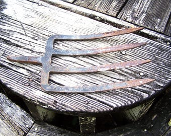 Vintage Rusty Pitchfork or Potato Fork, Farm Decor, Reusable Potato Fork, American Product, Rusty Garden Tool, Pitchfork Head, Rusty Metal