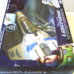 Buzz Lightyear Blast & Battle XL-15 Ny oöppnad låda, Samlarfigurset, Födelsedagspresent, Amerikansk säljare, Lightyear Rymdjet bild 3