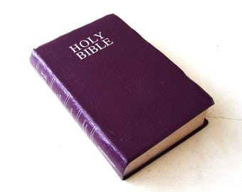 Biblia Święta, zawierająca Stary i Nowy Testament w wersji Króla Jakuba, wydanie Red Letter, American Seller, używana Biblia