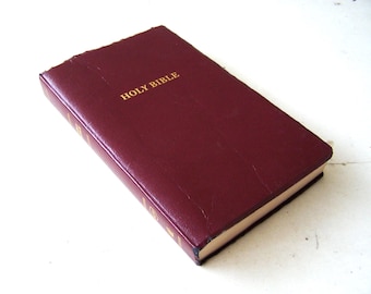 Biblia Święta, zawierająca Stary i Nowy Testament w wersji Króla Jakuba, wydanie Red Letter, American Seller, używana Biblia