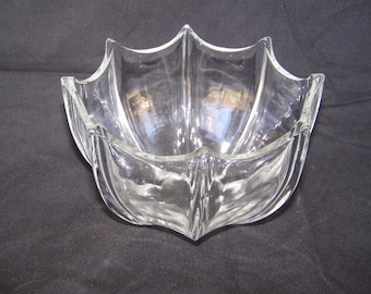 Clear Glass Candy Dish, Nut Bowl, Chip and Dip Dish, Candle Holder Bowl, Crystal, Kitchen Decor, Vintage Glass Bowl, Flower Look Bowl