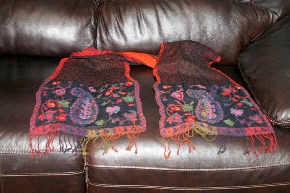 100% Pure Soft Wool Hand Embroidered Muffler, Reversible, Stole, Scarf, Paisley Motifs, Table Runner, Bed Runner Hand Knotted Fringes