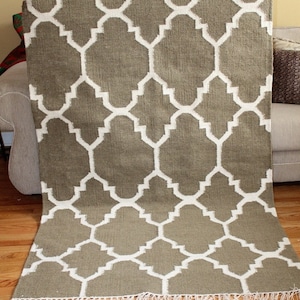 CLEARANCE Vintage Dhurrie Rug, Gray Grey 4x6 ft Lattice Trellis Wool Handwoven Kilim Quatrefoil Flatweave Rug