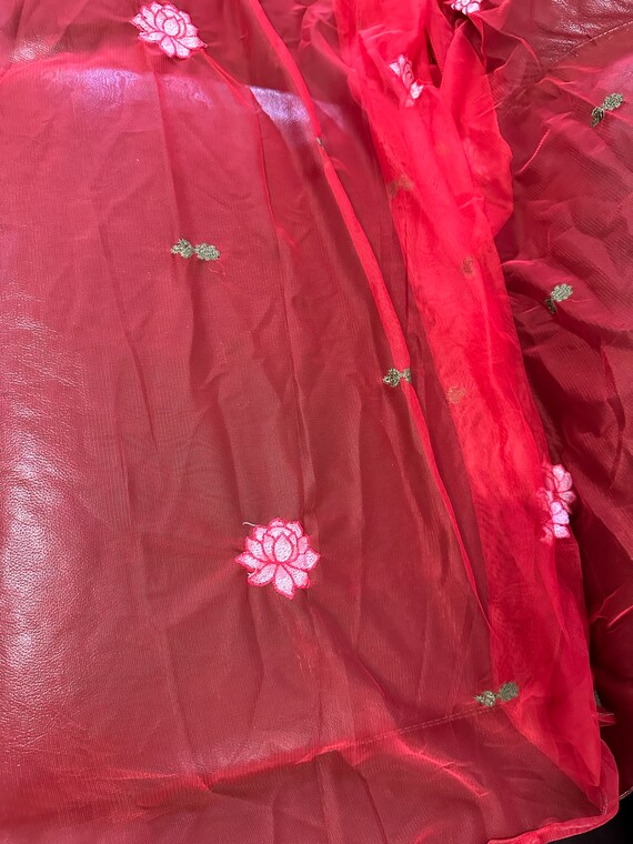 Boho Red with Intricate Embroidery, Soft Net Wrap… - image 4