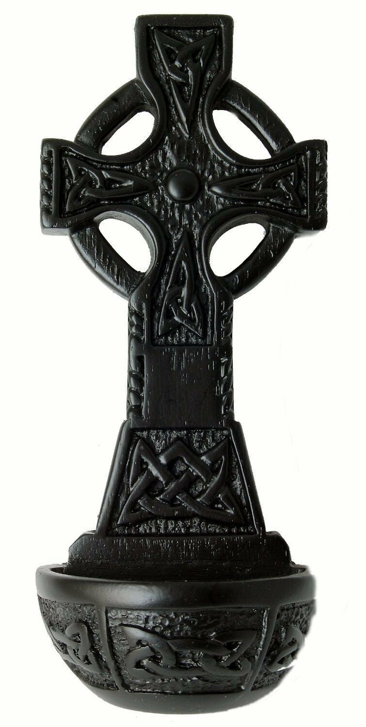 Irish Turf Holy Water Font 8" (T30)