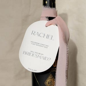 Etiqueta de vinho para proposta de madrinha de casamento e proposta de madrinha de casamento