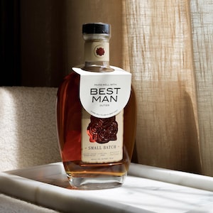 Etiqueta de whisky para propuesta de padrino y padrino