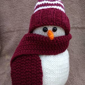 Burgundy, White, Snowman, Hat, Beanie, Toboggan, Scarf, Winter, Christmas, Home, Decoration, Snow, Twinkle Bug Moon, Hand Knitted, Office