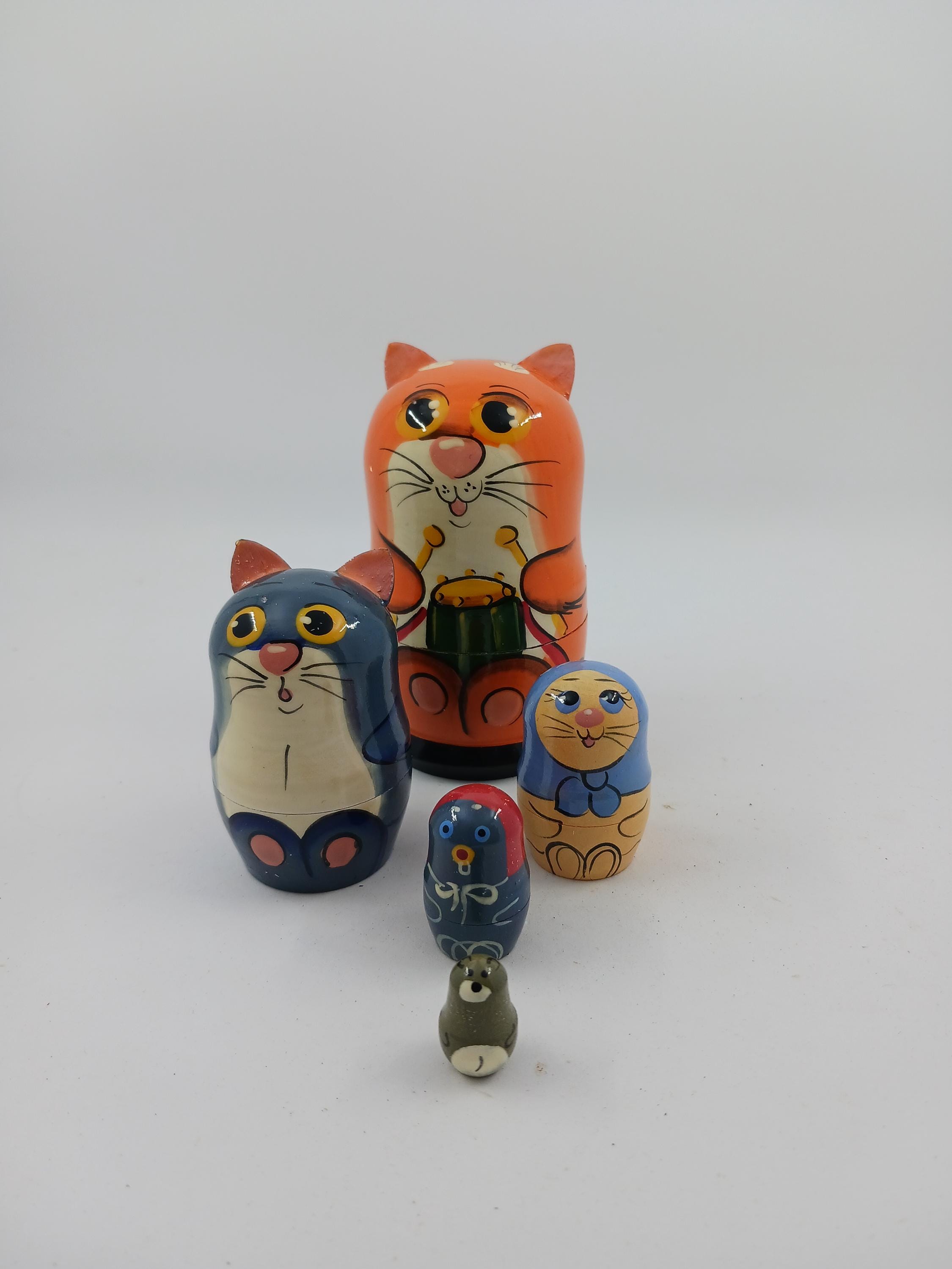 マトリョーシカ 陶芸 猫 作り方 オレンジ色の猫と太鼓人形 手描き 伝統 