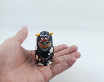 Hand Painted Cow Nesting Dolls, Tiny Matryoshka Set, Birch Wood