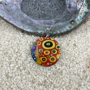 Klimt Jewelry, painted shell, Hand painted, Klimt pendant, lacquer art, global curiosity, miniature painting, Art inspired, Art nouveau