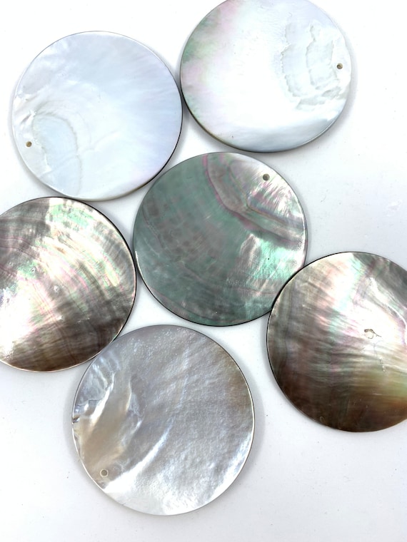 Tahitian Blacklip, Mother of Pearl, Shell, Natural Cut, Black Sea