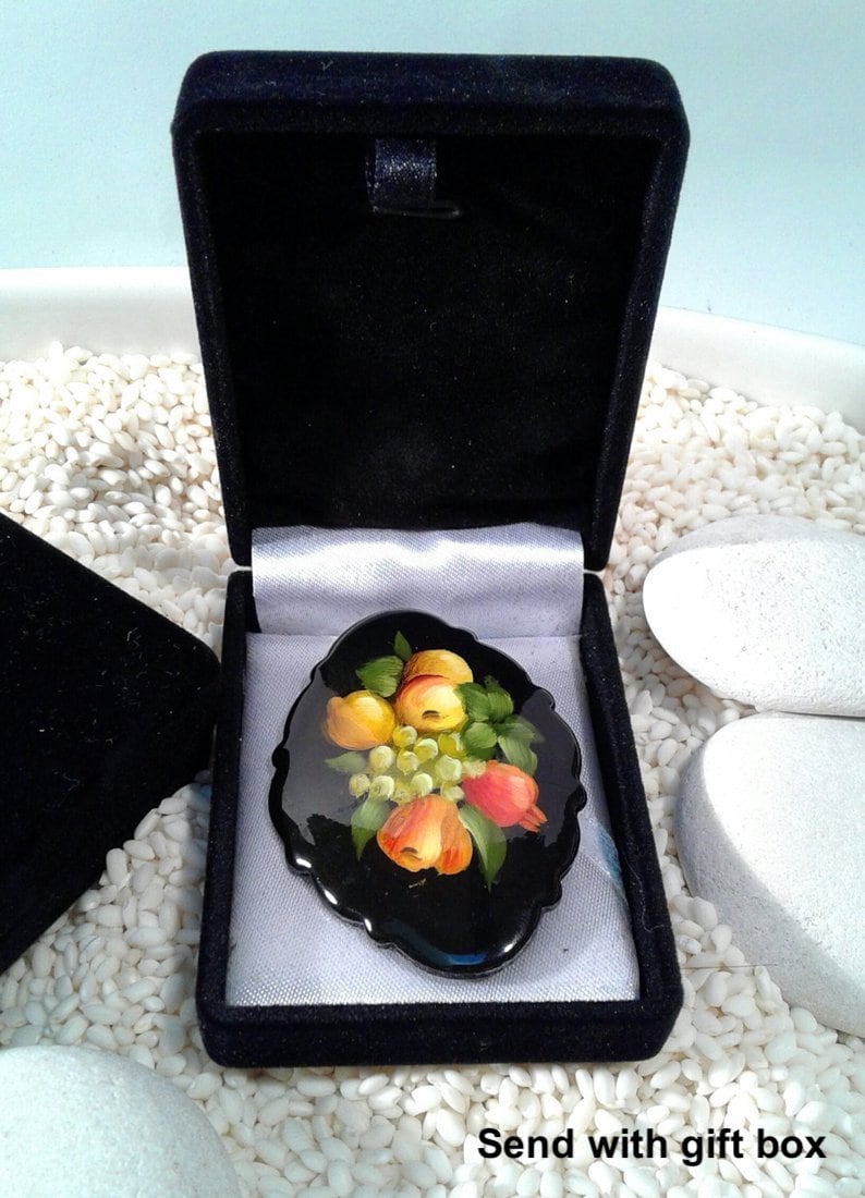 Broche Vintage En Laque Noire Peinte à La Main Motif Fleur - Signée 'Peceur'