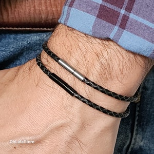 Engraved Simple Thin Men Leather Bracelet