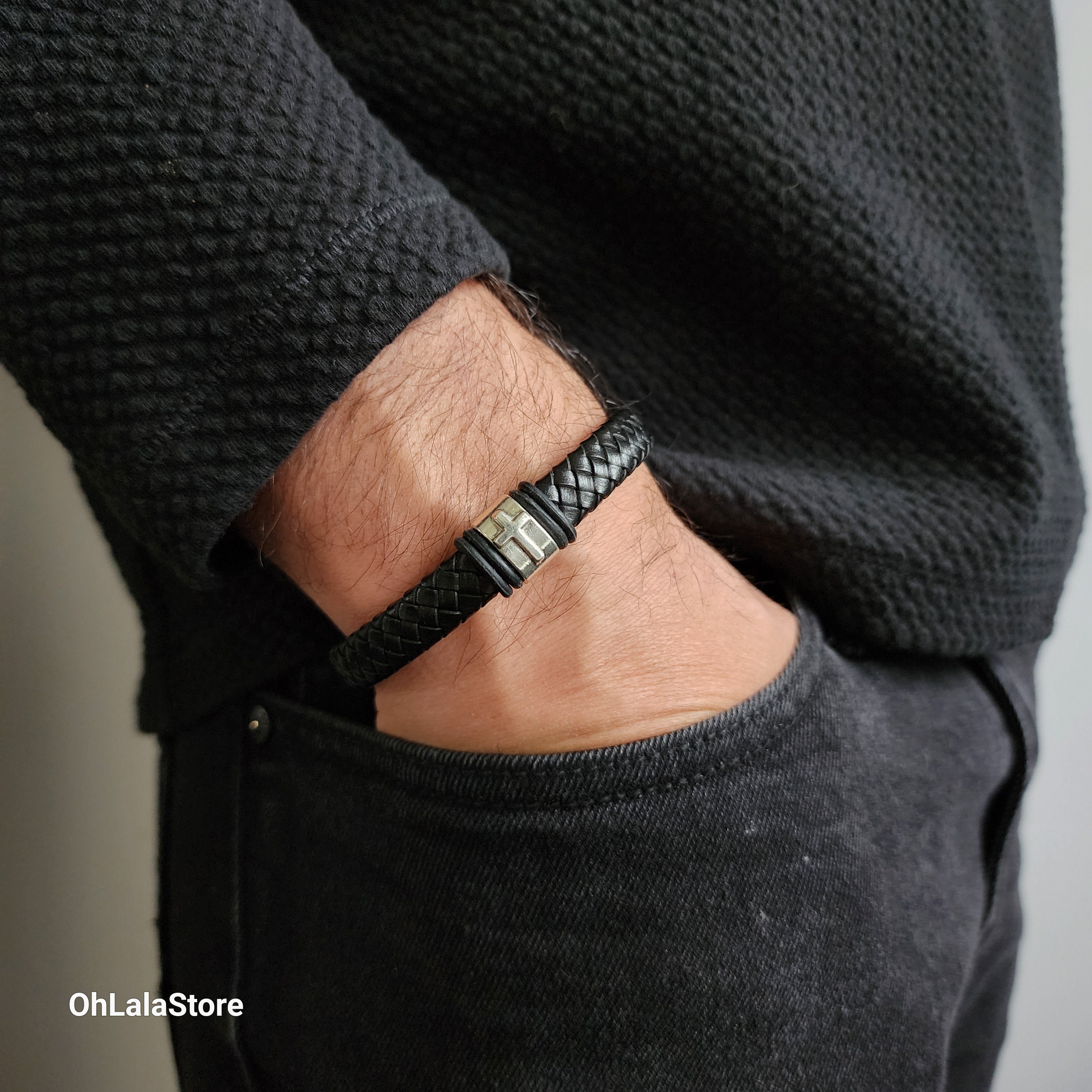 Engrave the Cross 本革 leather bracelet