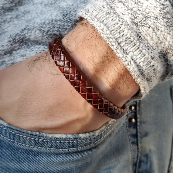 Personalized Men Leather Bracelet Engraved Custom Size Bracelet