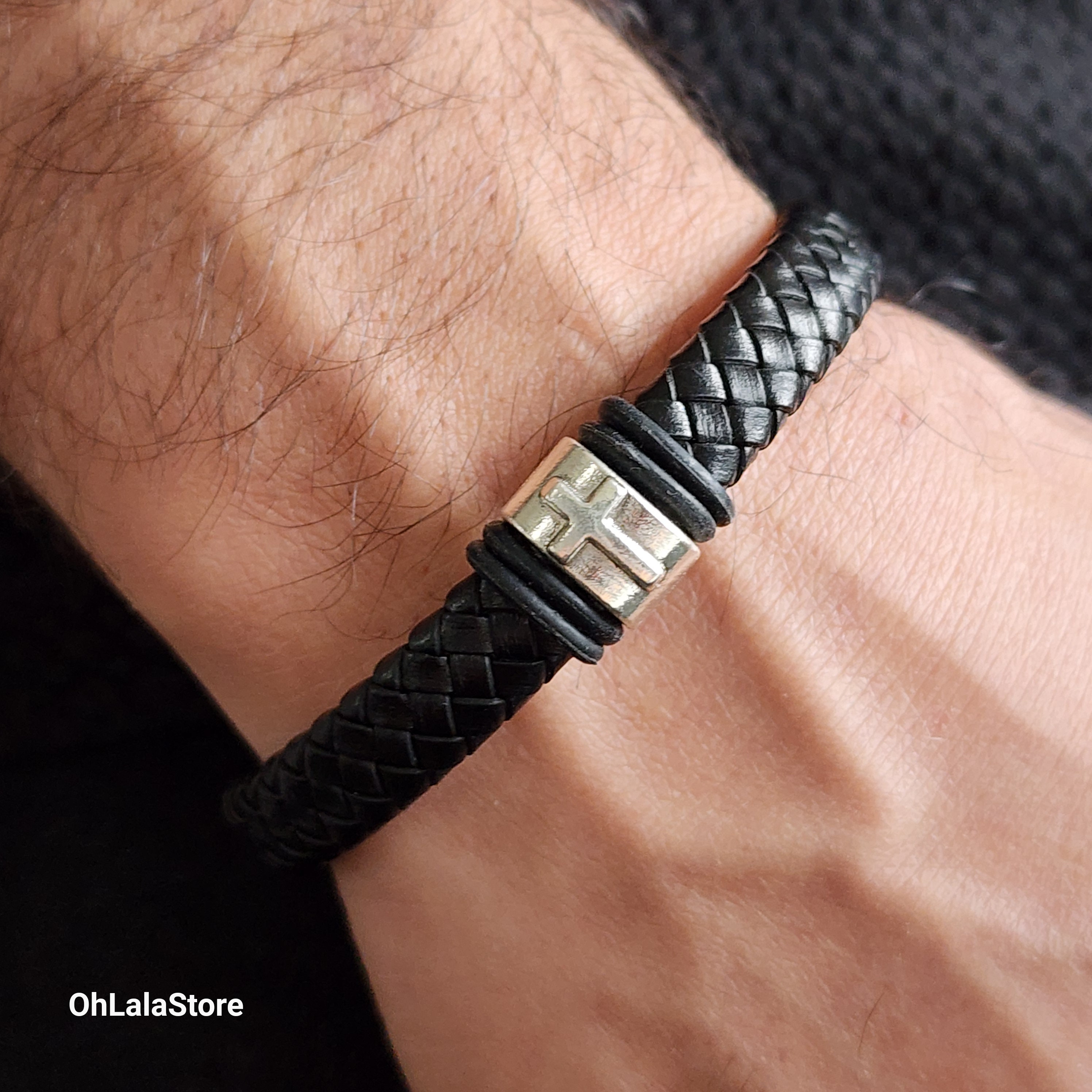 アクセサリー Engraved the Cross leatherbracelet GINZI アクセサリー Engraved the Cross leatherbracelet GINZI