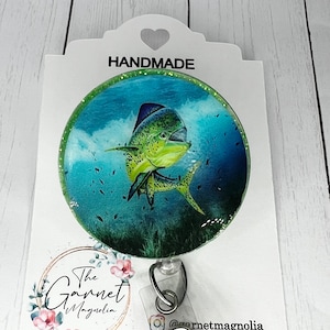 Mahi Delfin Salzwasser Spiel Angeln Sommer Angeln Abzeichen Reel | Einziehbarer Ausweishalter | Geschenk für Ihn | Fischer-Abzeichen | Harz Geschenk
