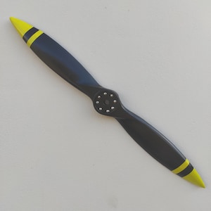 Airplane propeller 27, 1 long.