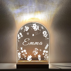 Girls Bedroom Night Light, Custom Printed Name Lamp, Flower-Themed Girls Bedroom Decor,Nursery Night Lamp,Personalized Flower Light for Kids