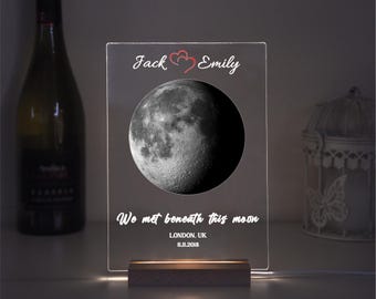 Luz LED de fase lunar personalizada / Lámpara de noche personalizada con nombres, ubicación y fecha / Regalo único para parejas, bodas o aniversarios