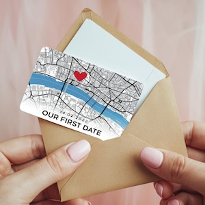 Unser erstes Datum Metall Brieftasche Karte mit Karte, wo wir uns zum ersten Mal getroffen haben, Valentinstag Geschenk für Freund, Jahrestag Geschenke, Geschenke für Freund