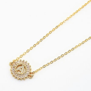 Collar de cadena inicial de oro de 14 quilates, letras cúbicas de disco redondo de zaguonia en gargantilla o pulsera bolo, alfabeto personalizado