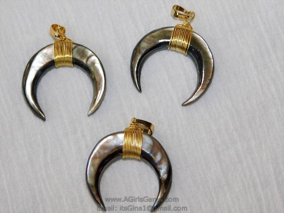 Crescent Moon Charms, Double Horn Pendant, Black Medium Natural Shell, 35 mm Crescent Moon Pendants