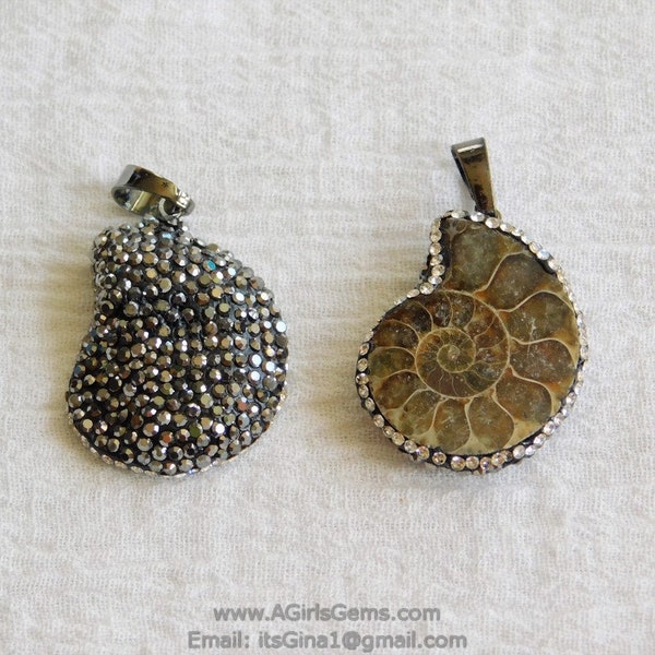 CZ Micro Pave Seashell Pendant, Black CZ Pave Beach Cubic Zirconia Snail Shape #661, Ammonite Fossil Charms, Boho Jewelry