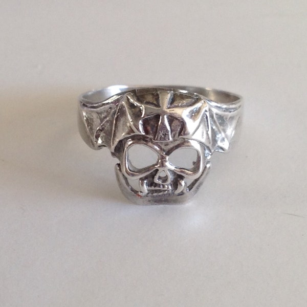 Sterling Silver Ring, Skull Ring,Sterling Silver Skull Ring, Sterling Silver Statement  Ring Size 7.5