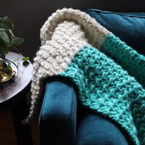 Pattern: Easy Chunky Crochet Blanket // Emily&#39;s Throw // Chunky Afghan // Wool Lapghan // Beginner / Adult Toddler Baby