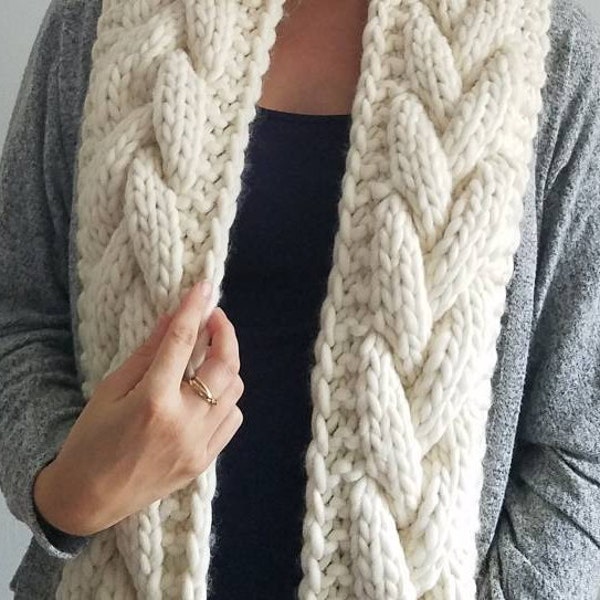 Pattern: The Eleanor Scarf // Chunky Cabled Scarf // Easy to Intermediate Knitting Pattern